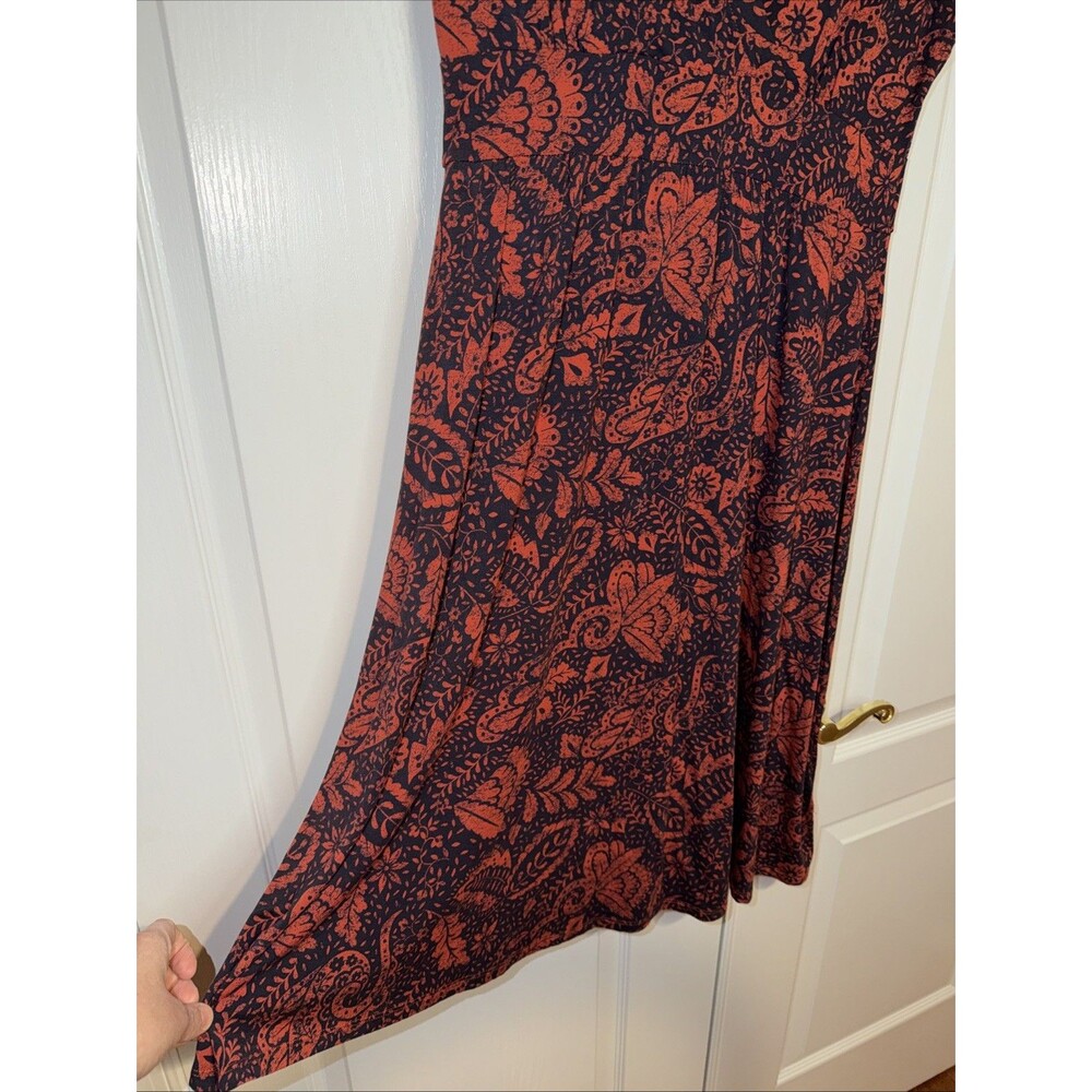 LL Bean Jersey Knit Faux Wrap Midi Dress Floral Leaf Red Med Short Sleeve Soft - Picture 4 of 15
